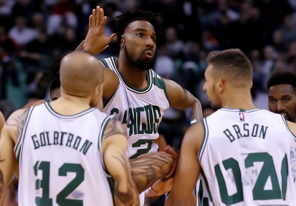 波士顿凯尔特人三分雨浇灭热火，怀特布朗合砍63分助球队稳固东部头名